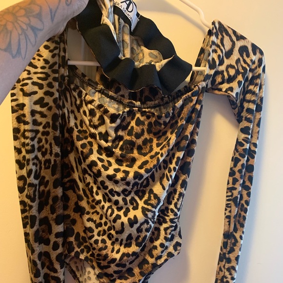 2 piece cheetah set - Picture 2 of 3